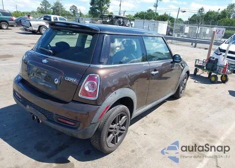 2011 Mini Cooper S z USA, uszkodzony, nr VIN WMWSV3C52BTY15379